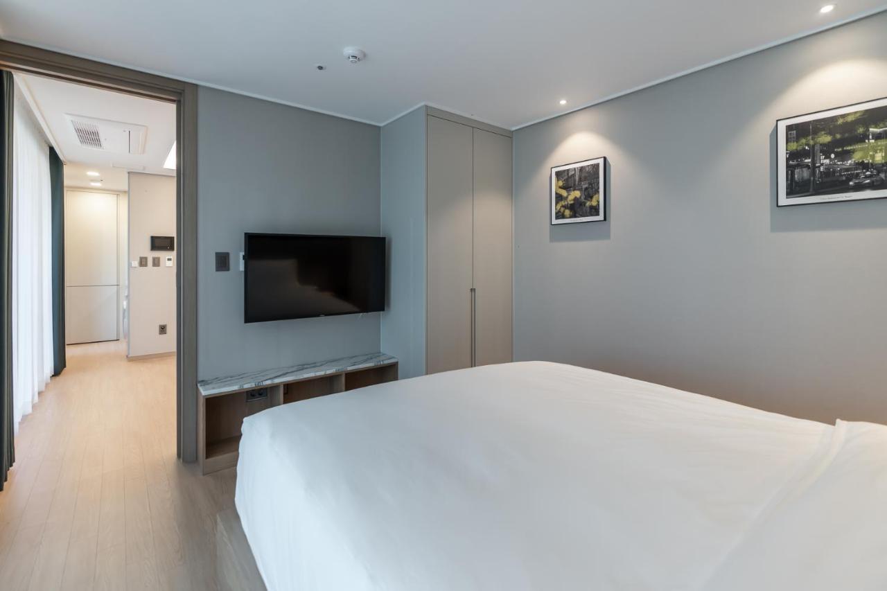 D Ov Haeundae Hotel Пусан Экстерьер фото