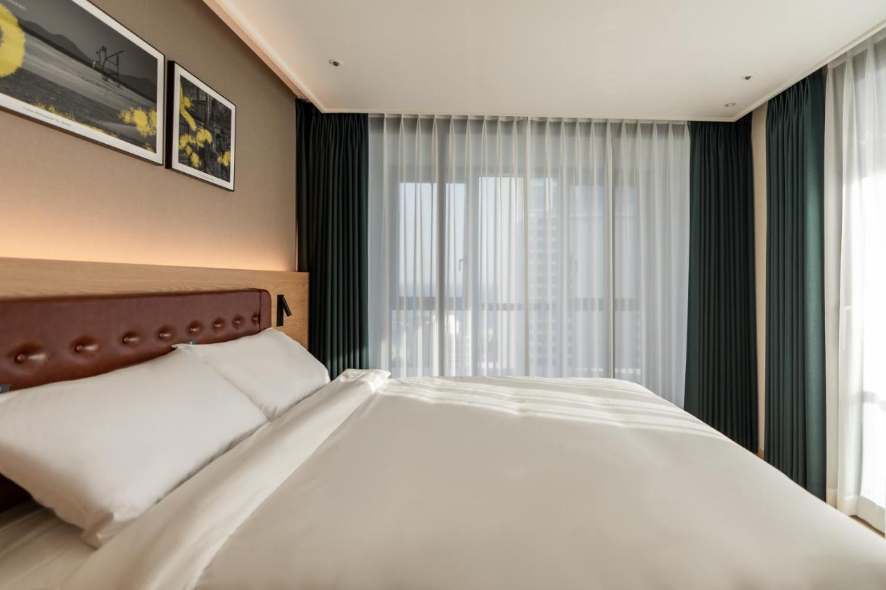D Ov Haeundae Hotel Пусан Экстерьер фото