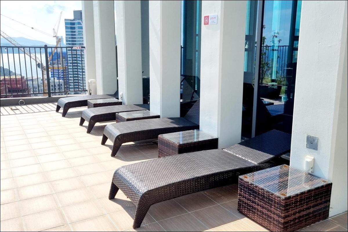 D Ov Haeundae Hotel Пусан Экстерьер фото